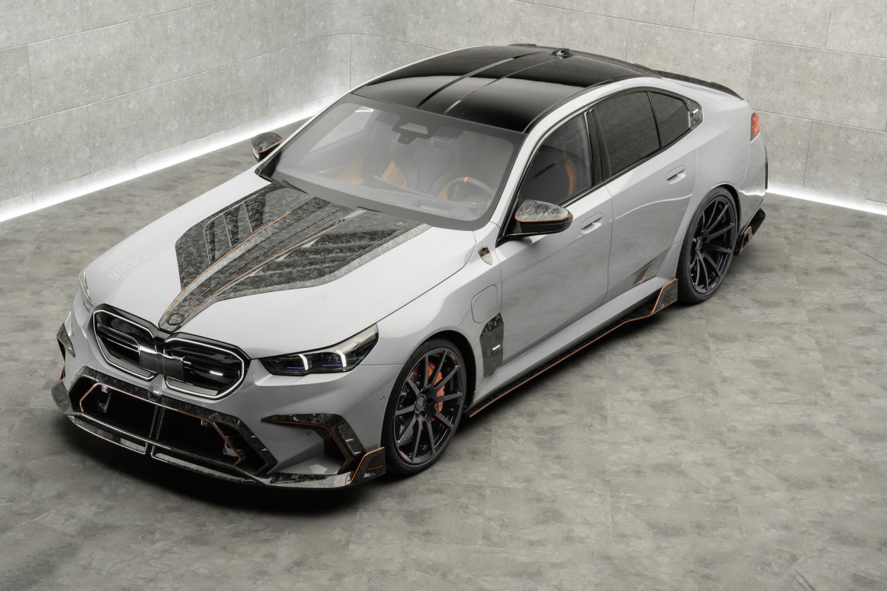 Mansory eleva BMW M5 híbrido a 838 cv com pacote de tuning agressivo
