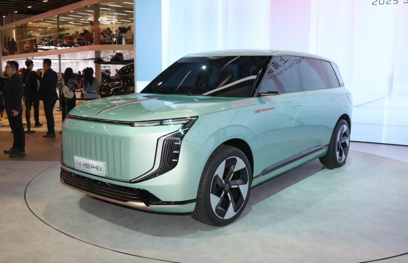 Hongqi HS9 PHEV ganha versão híbrida e já está em pré-produção