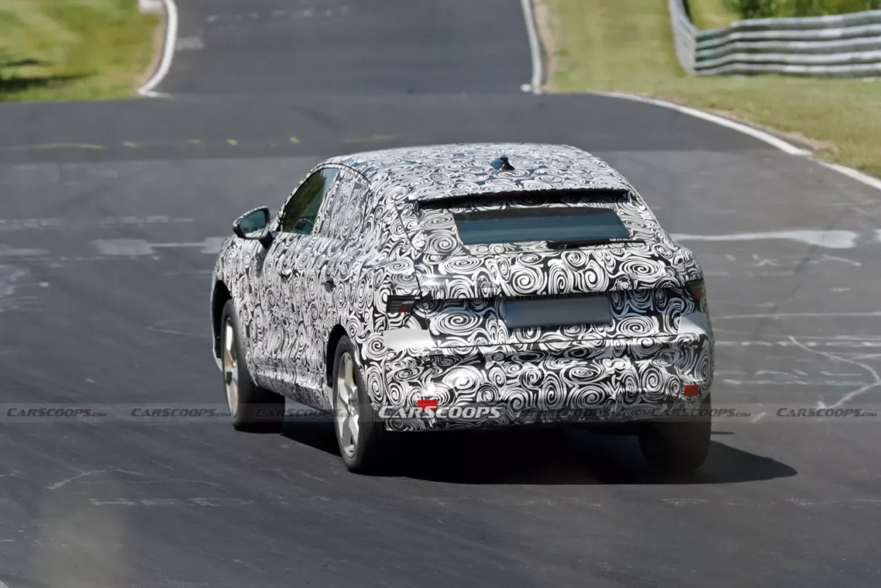 Audi testa versão Sportback do novo SUV Q3 em Nürburgring, com opção híbrida plug-in