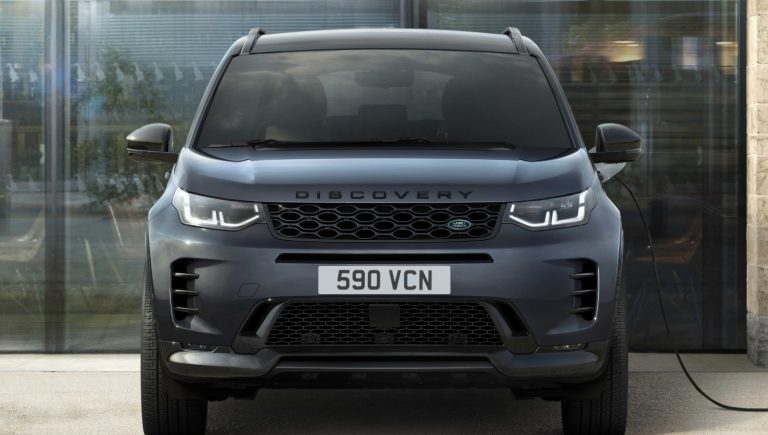 Land Rover lança novidades para o Discovery Sport 2026 e aumenta expectativa pelo Defender Sport