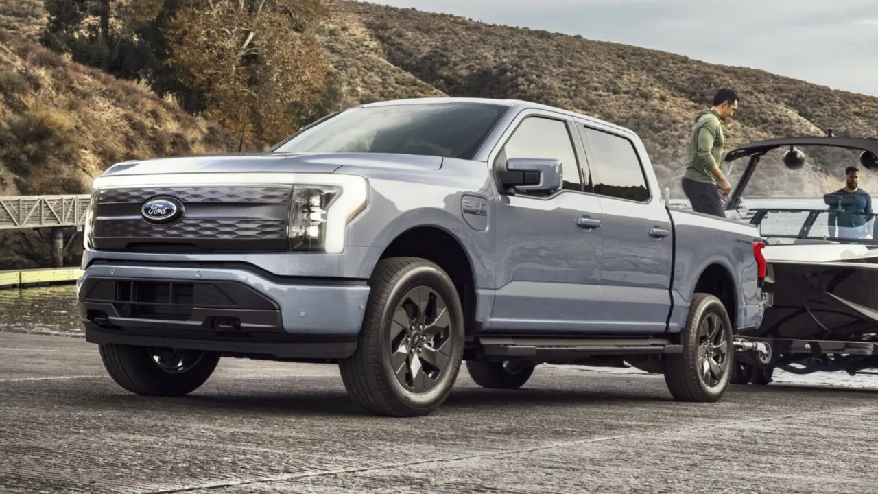 Ford convoca recall da F-150 Lightning por falha na suspensão dianteira