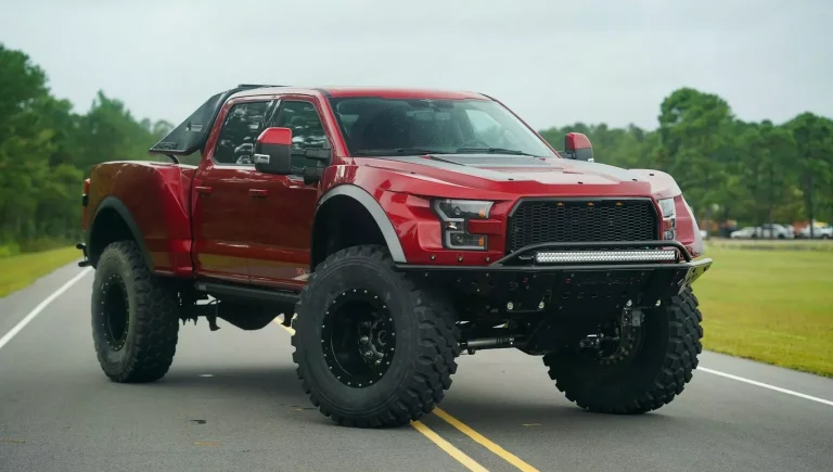 MegaRexx transforma Ford F-250 em um gigante off-road de 500 cv