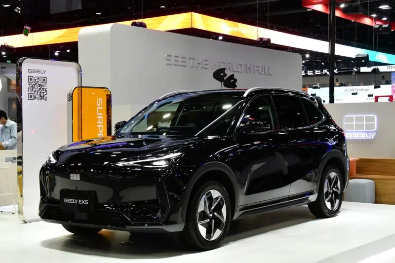 Geely acelera expansão global com o SUV elétrico EX5 em novos mercados