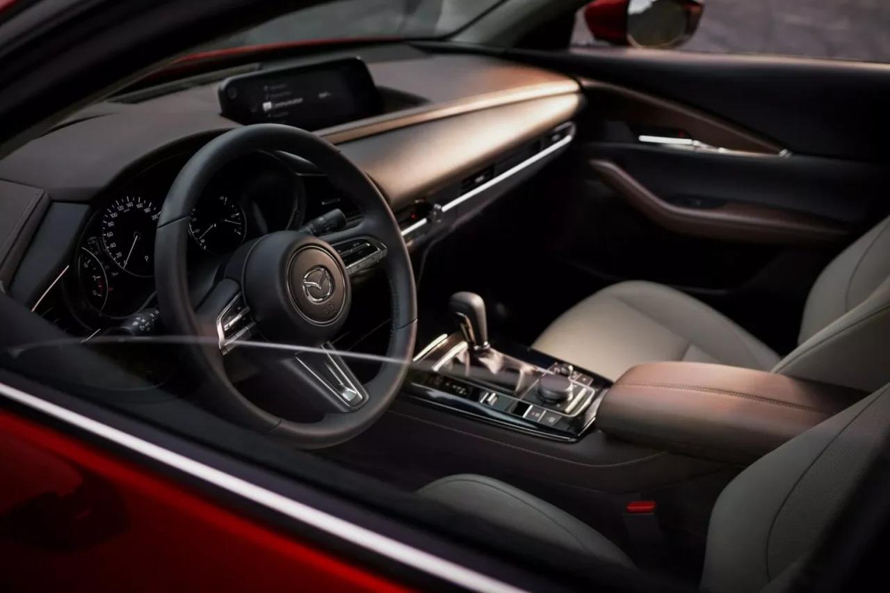 Mazda faz recall de mais de 171 mil veículos Mazda3 e CX-30 devido a falha nos airbags