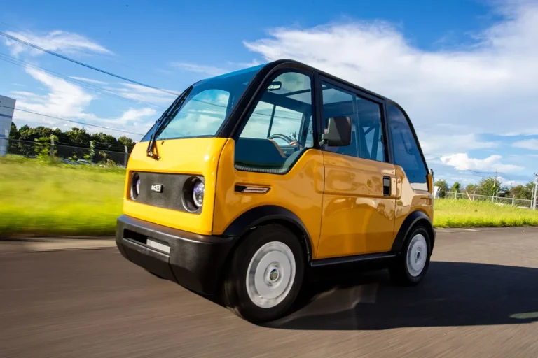 Mibot, o mini elétrico japonês de US$ 7 mil, estreia como opção econômica e urbana