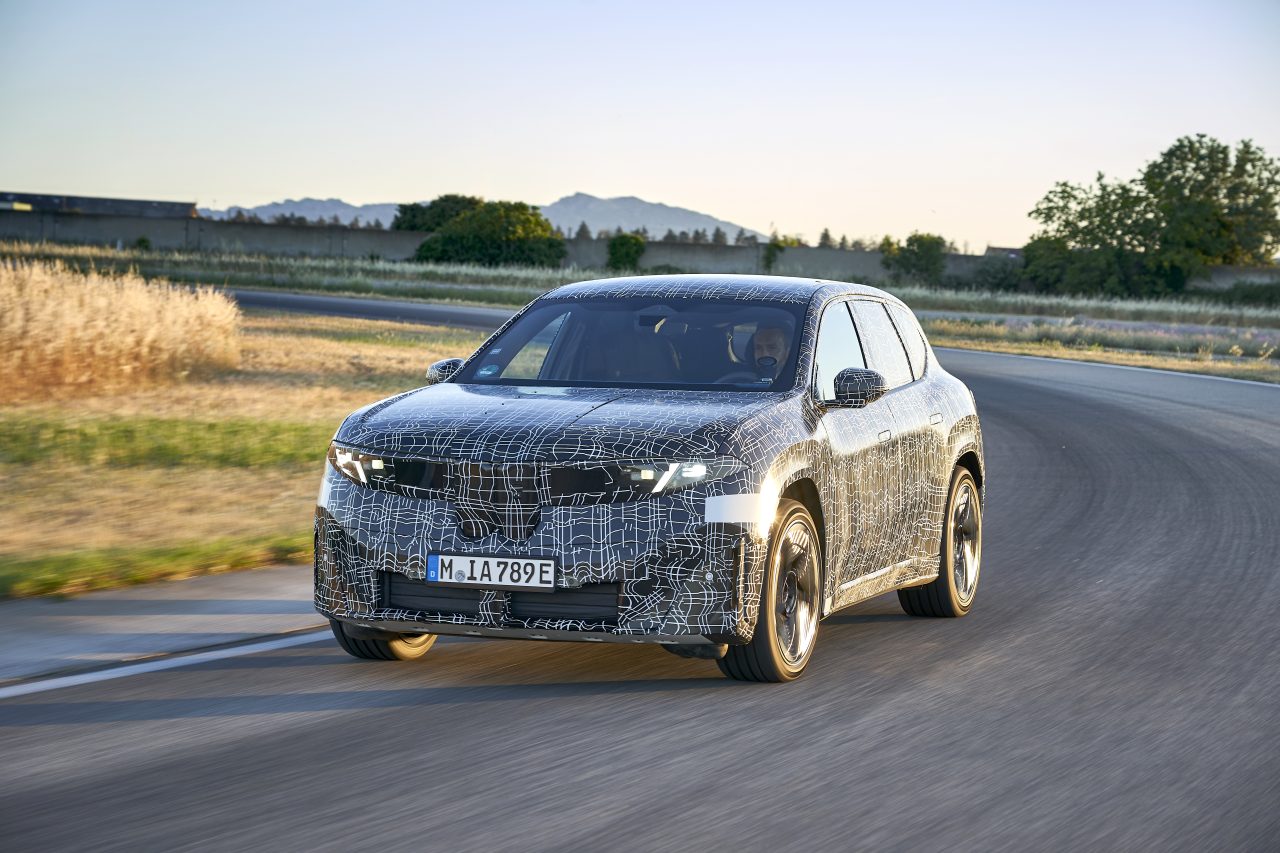 BMW iX3 de nova geração promete até 800 km de autonomia elétrica