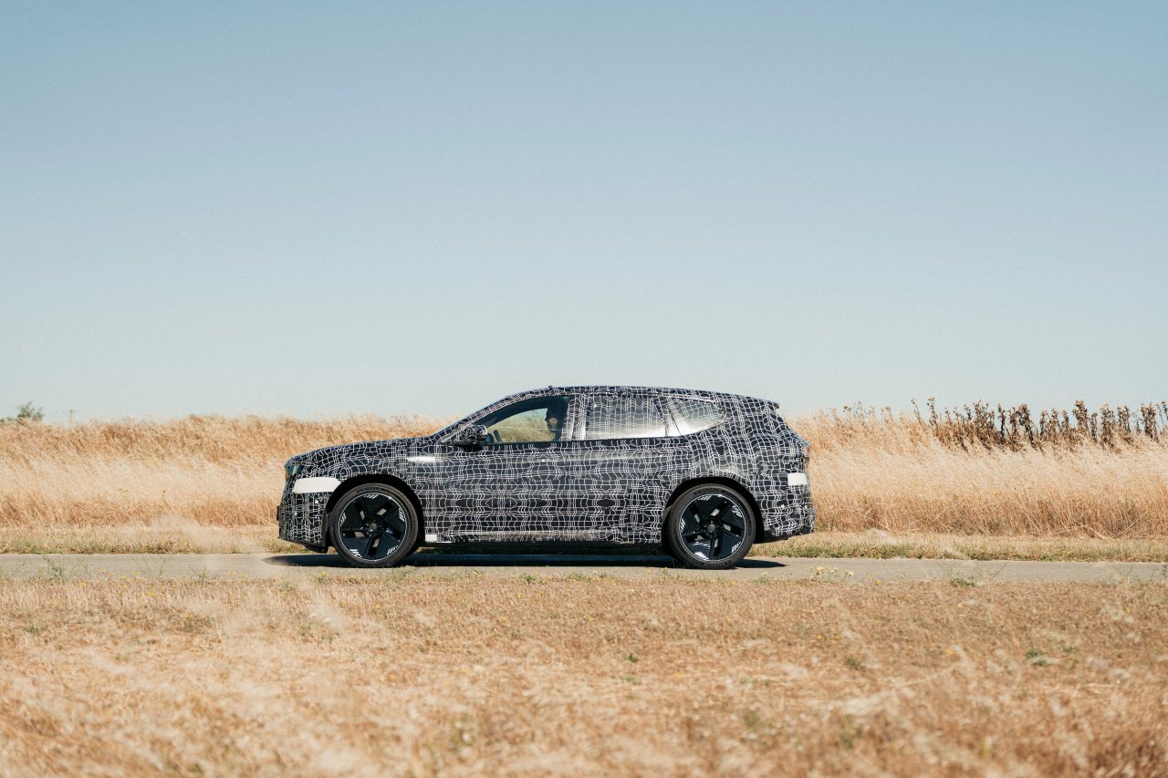 BMW iX3 de nova geração promete até 800 km de autonomia elétrica