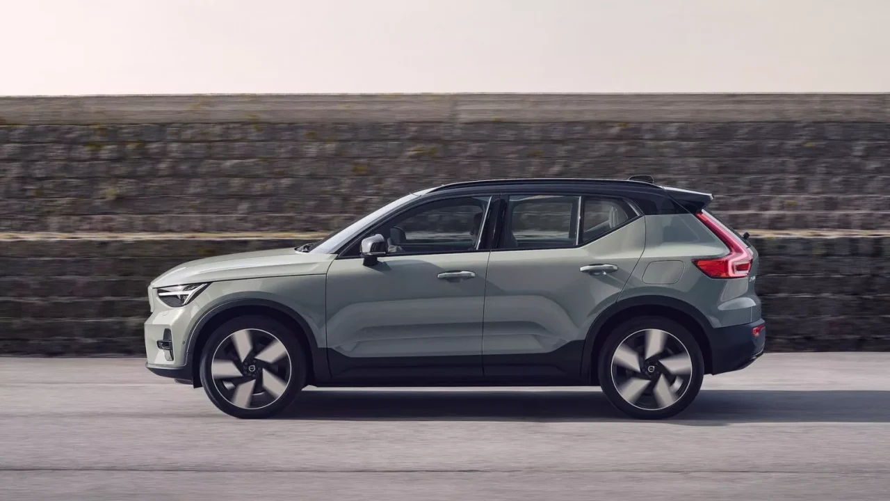 Volvo convoca recall de mais de 11.500 veículos por falha no software de frenagem