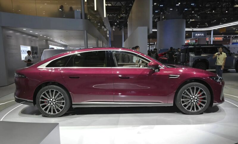 Chery Fulwin A9L chega ao mercado chinês em julho