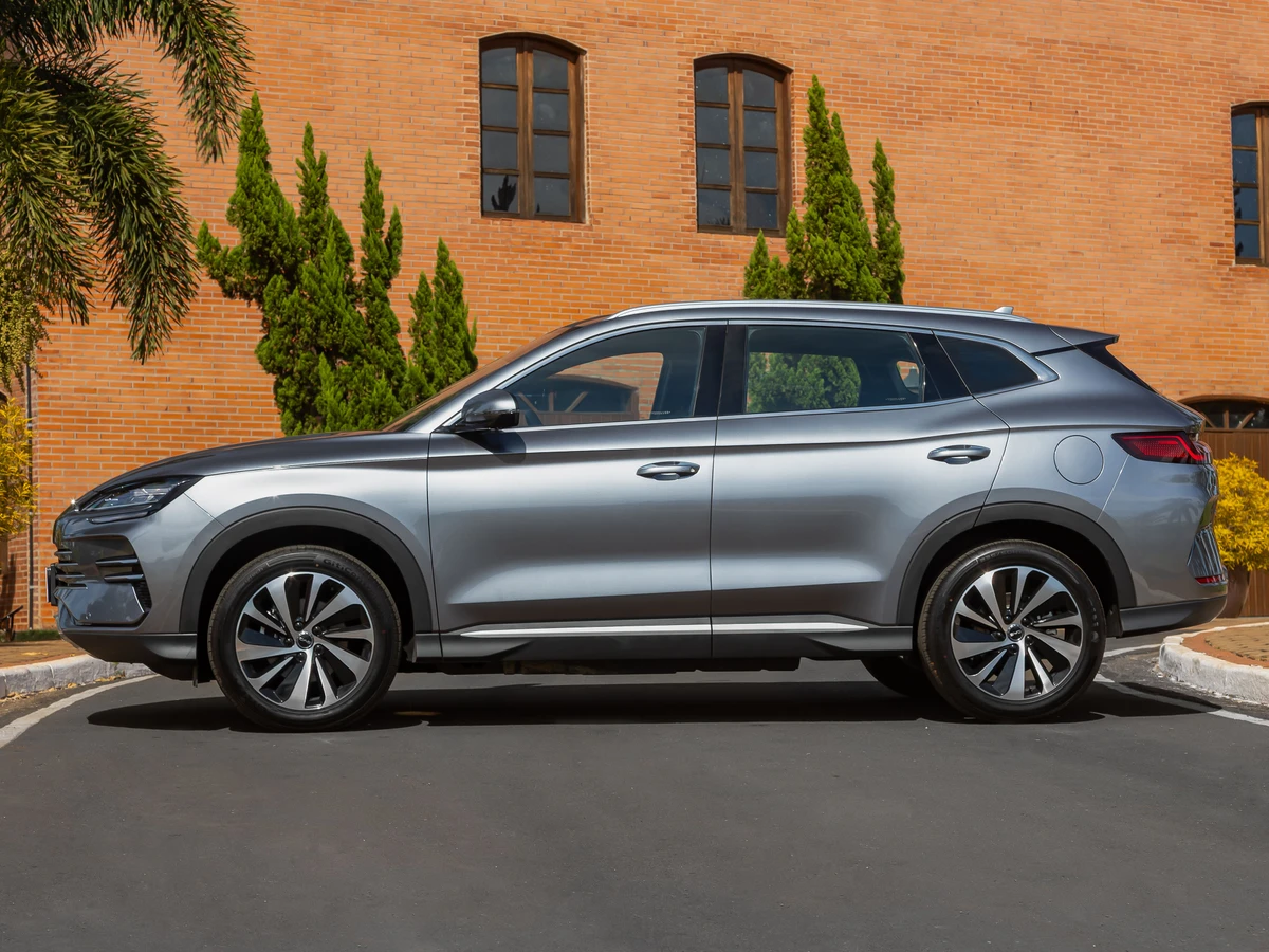BYD Song Plus 2026 estreia com novo visual e preço mais salgado