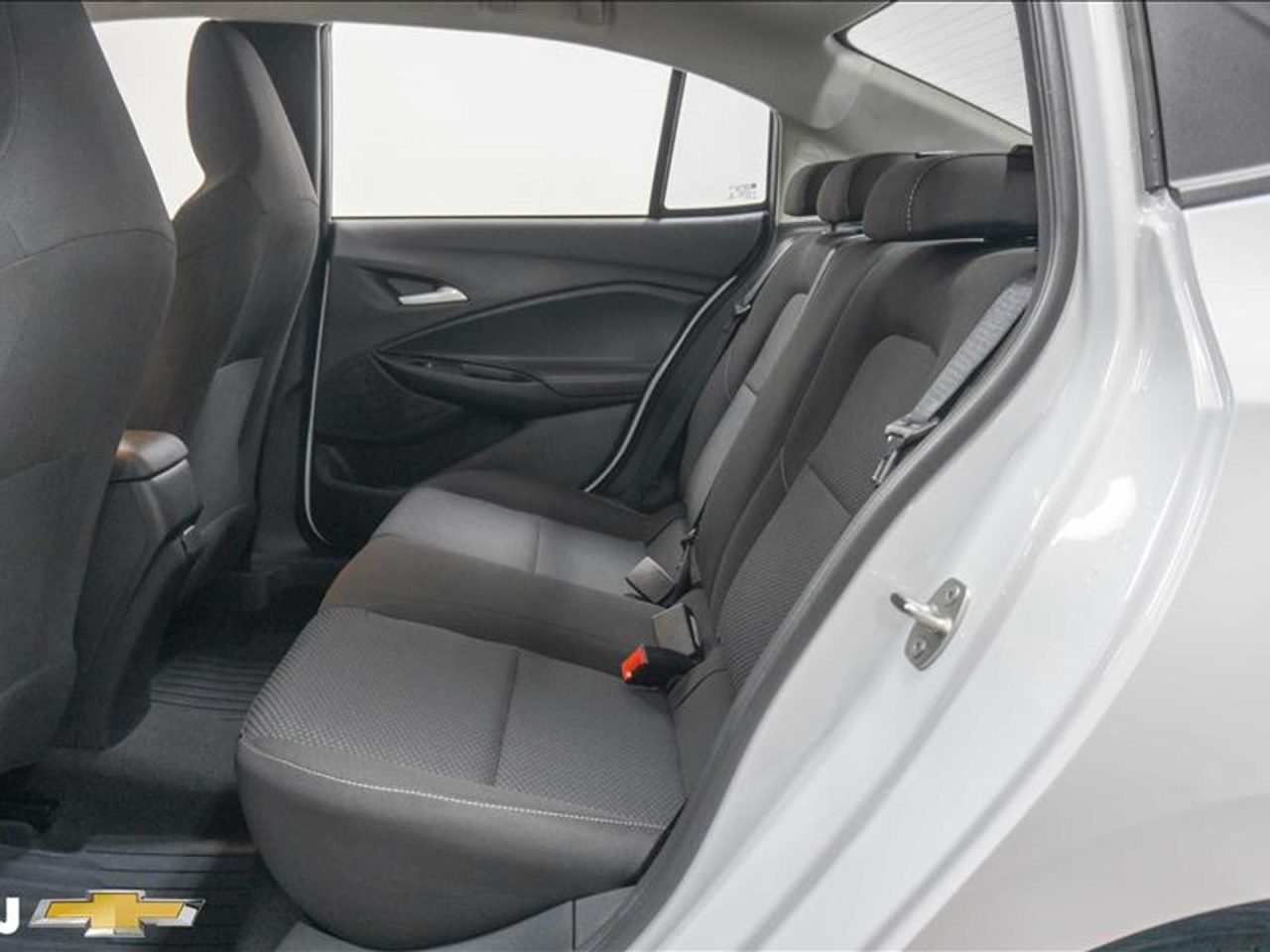 Chevrolet vende Onix Plus AT Turbo com mega desconto de R$ 29 mil para PcD