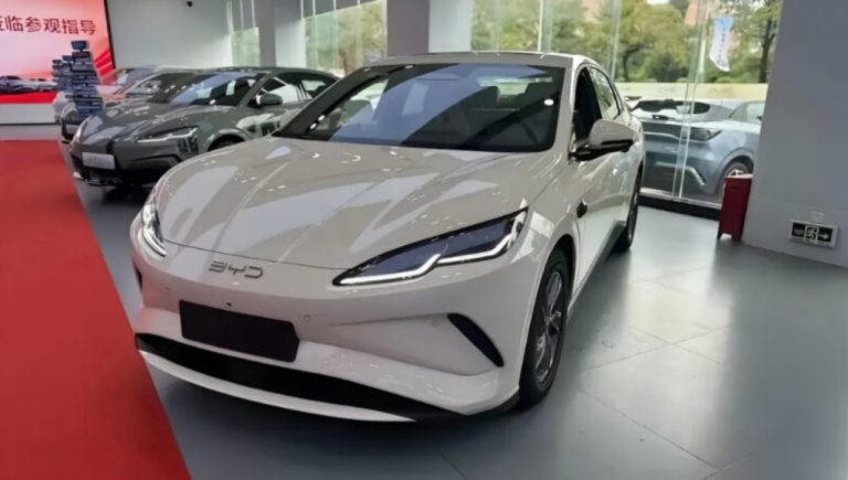 BYD oficializa lançamento do novo sedã elétrico Seal 06 na China