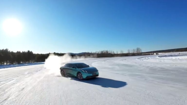 Lynk & Co 10 EM-P encara testes de inverno antes do lançamento oficial