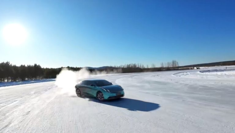 Lynk & Co 10 EM-P encara testes de inverno antes do lançamento oficial