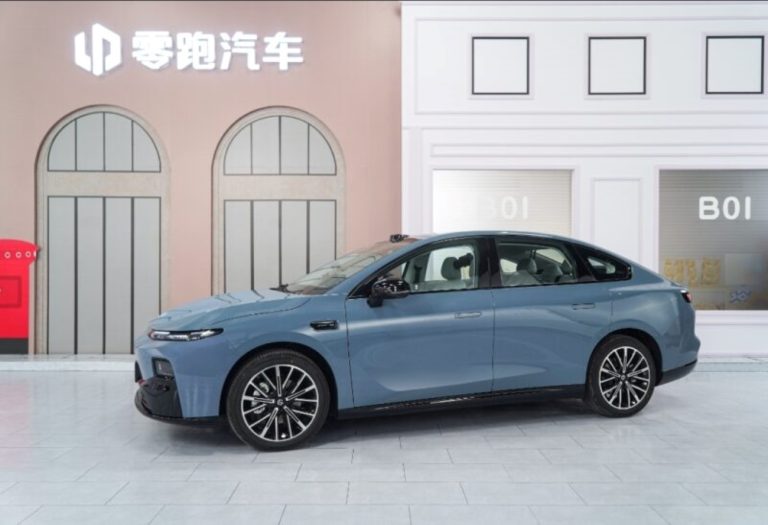 Leapmotor B01 estreia na China com até 650 km de autonomia