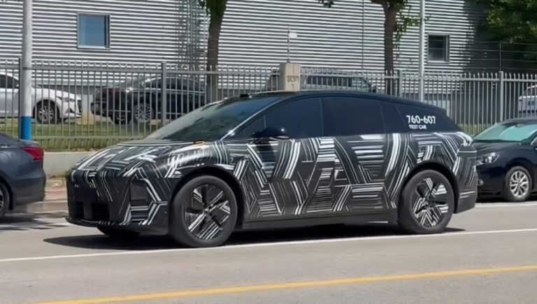 Li Auto i6 estreia em setembro como SUV elétrico para famílias