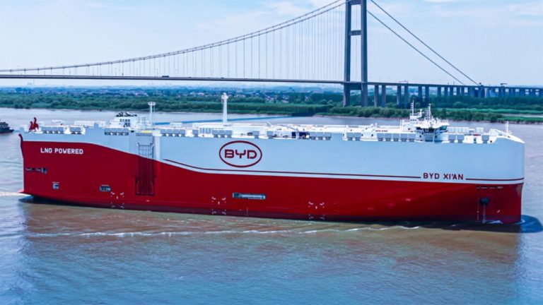 BYD amplia frota marítima com navio Xi’an capaz de transportar 9.200 veículos
