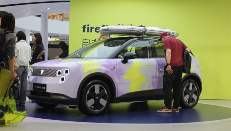 Firefly lança plano BaaS e reduz preço de veículo elétrico em mais de 30%