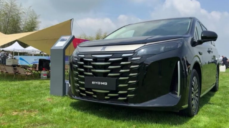 BYD M9, minivan híbrida plug-in, será lançada no México em 26 de junho