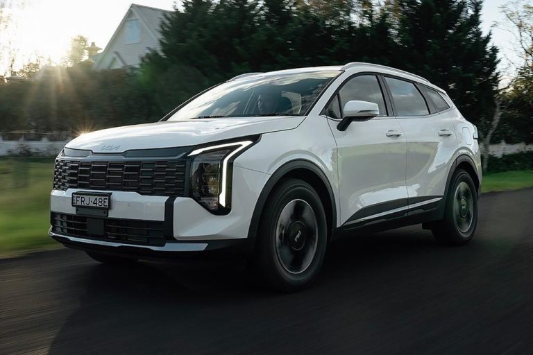 Kia Sportage 2025 chega com design repaginado e inédita versão híbrida AWD