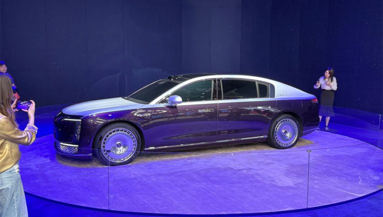 Maextro S800 da Huawei e JAC conquista mais de 2.600 pedidos em 72 horas após lançamento