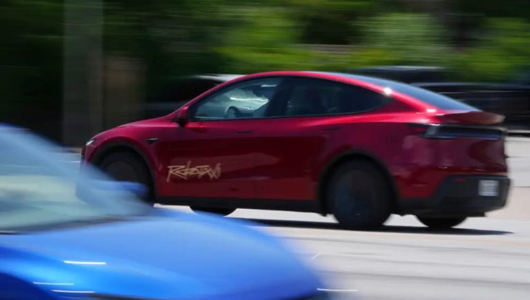 Lançamento de Robotáxis da Tesla em Austin é marcado por falhas