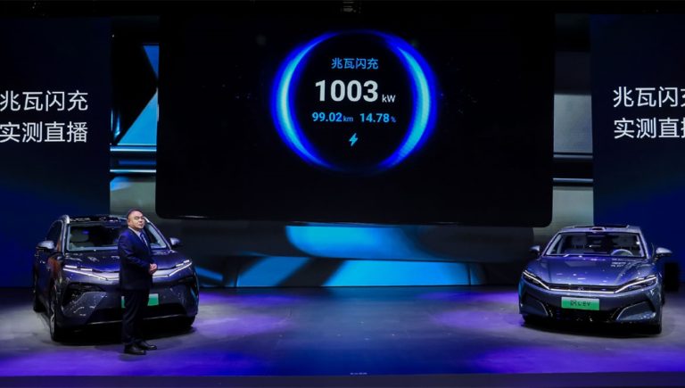 BYD anuncia parceria para construir 15 mil carregadores ultrarrápidos de 1 MW