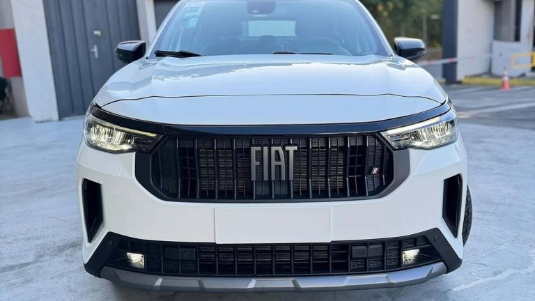 Fiat Fastback 2026 aposta em nova versão com motor 1.3 turbo de 176 cv
