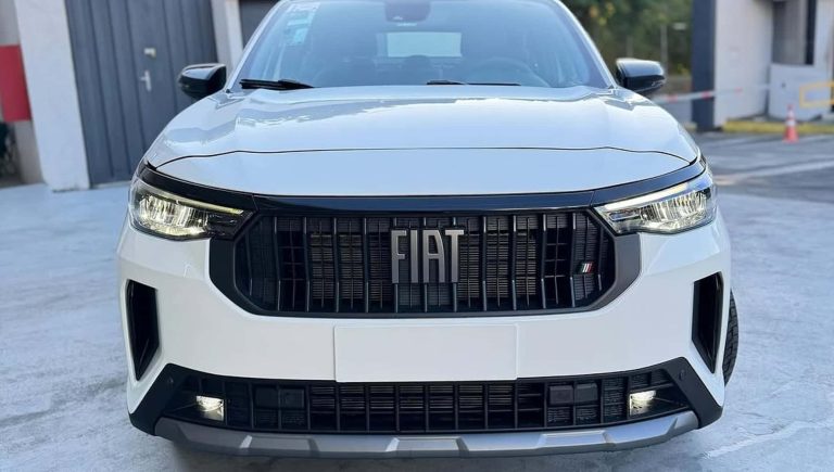 Fiat Fastback 2026 aposta em nova versão com motor 1.3 turbo de 176 cv
