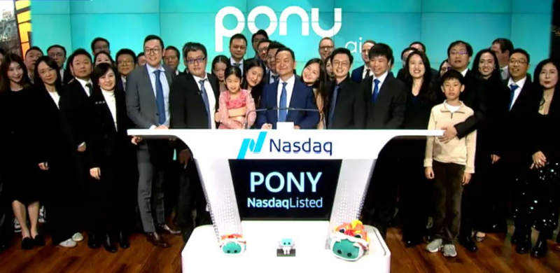 Pony.ai desafia Tesla no mercado de robotaxis e afirma: 'Ainda não chegou à mesa do nível 4'