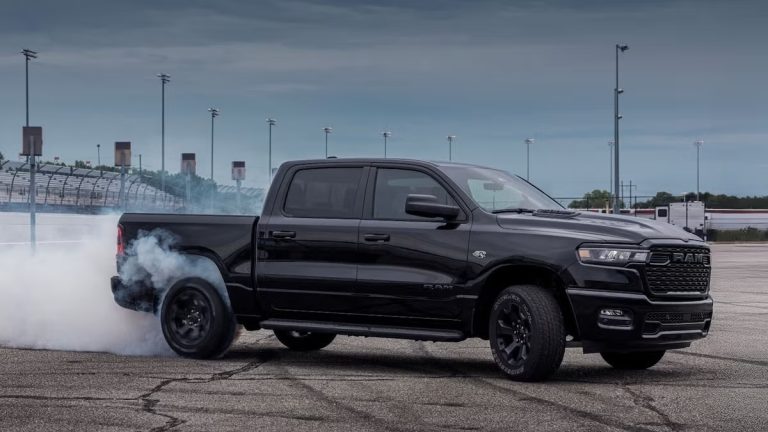 Ram 1500 2026: V8 Hemi retorna após críticas e estará disponível ainda neste ano