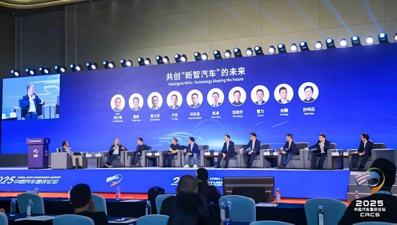 Guerra de preços e críticas abertas revelam divisões na indústria chinesa de veículos elétricos