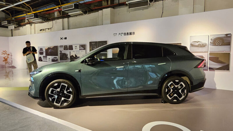 Xpeng G7 impressiona em teste de frenagem autônoma de emergência a 130 km/h