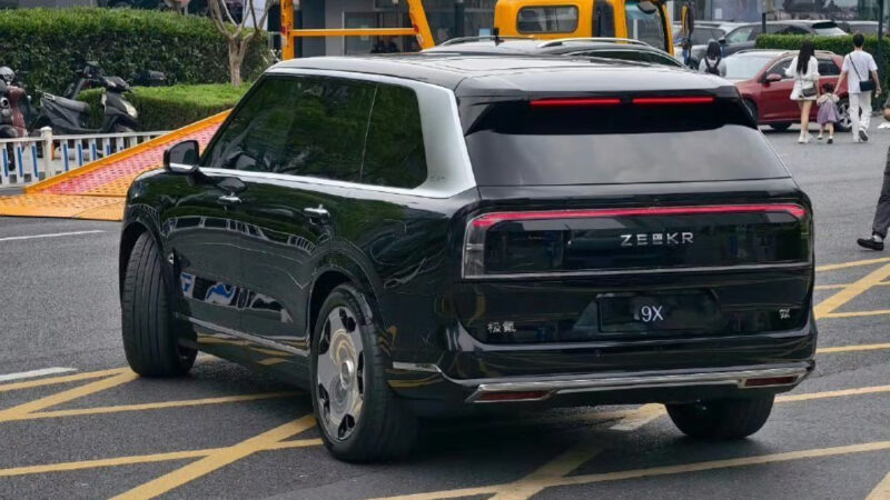 Zeekr anuncia evento tecnológico para o SUV híbrido 9X na China