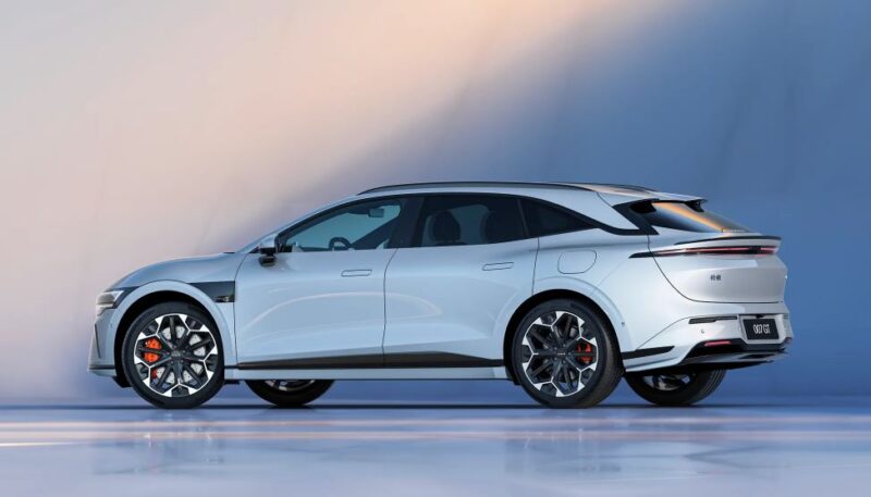 Zeekr atinge a marca de 300 mil veículos shooting brake produzidos na China