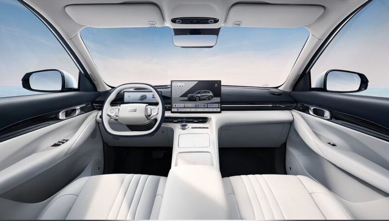 Geely Galaxy E5 ultrapassa 150 mil unidades vendidas em menos de um ano
