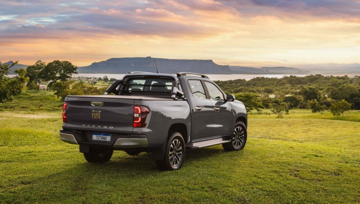Fiat atualiza a Titano para 2026 com novo motor 2.2 e reforço na lista de itens