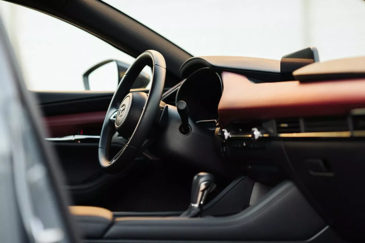 Mazda é processada nos EUA por informações falsas
