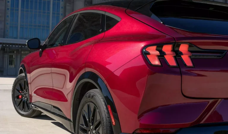 CEO da Ford, Jim Farley, alerta sobre o domínio chinês em veículos elétricos