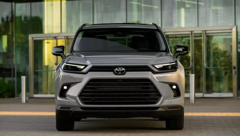 Toyota adia lançamento de novo SUV elétrico para 2028