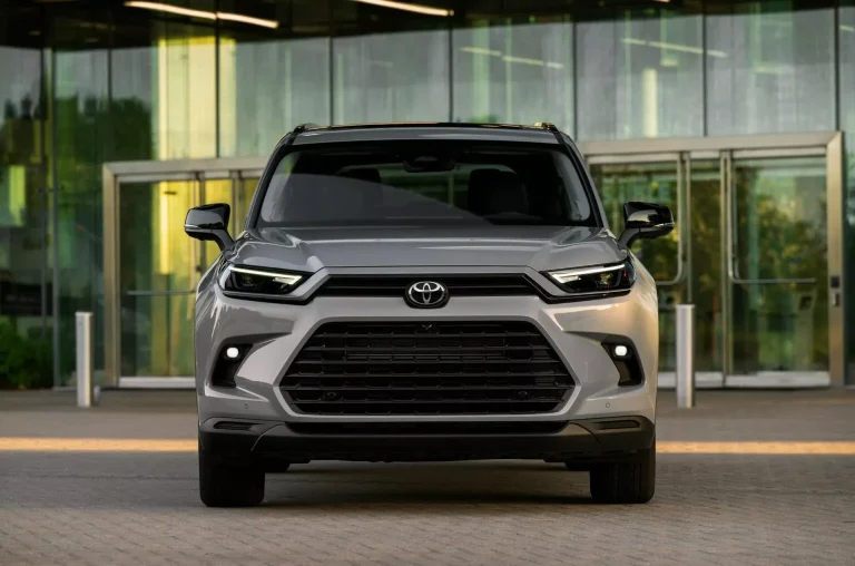 Toyota adia lançamento de novo SUV elétrico para 2028