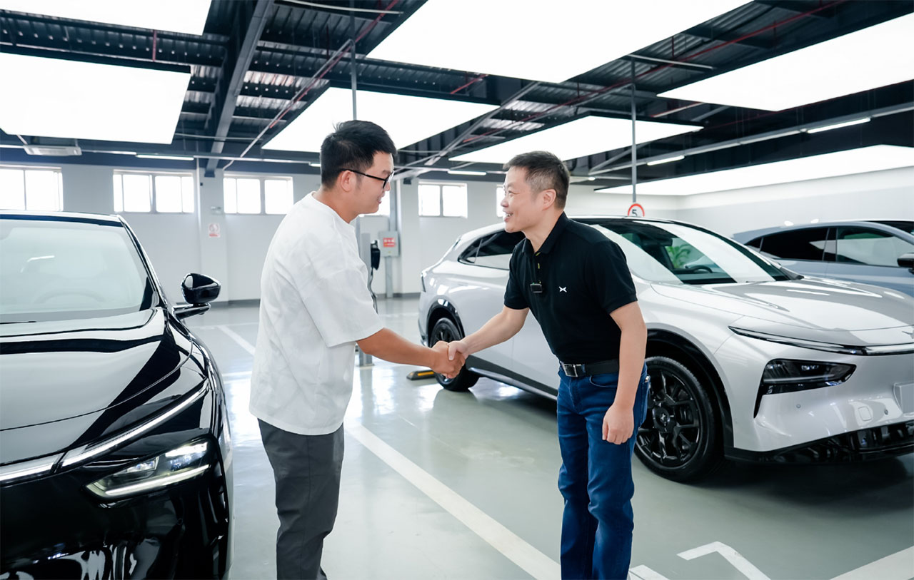 Xpeng inicia entregas do SUV G7 impulsionado pelo Chip Turing próprio