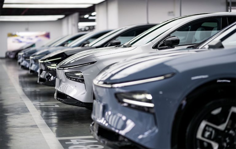 Xpeng inicia entregas do SUV G7 impulsionado pelo Chip Turing próprio