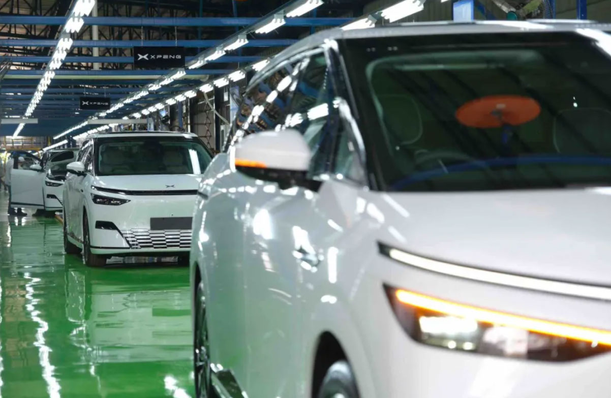 Xpeng inicia produção local na Indonésia com o MPV X9