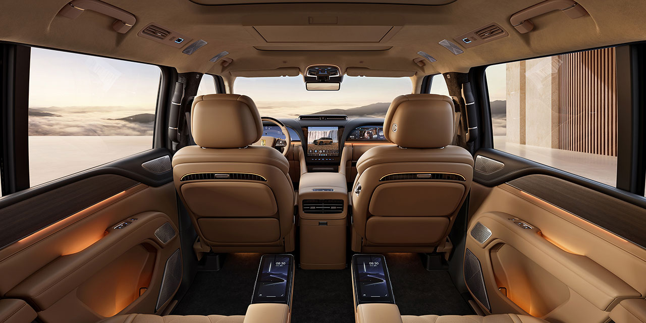 BYD dá início à pré-venda do Yangwang U8L, novo SUV de luxo chinês