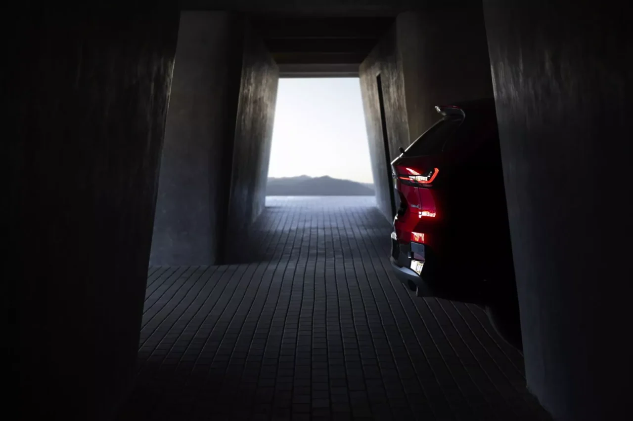 Mazda revela primeiros Teasers do novo CX-5 com design renovado e opção híbrida