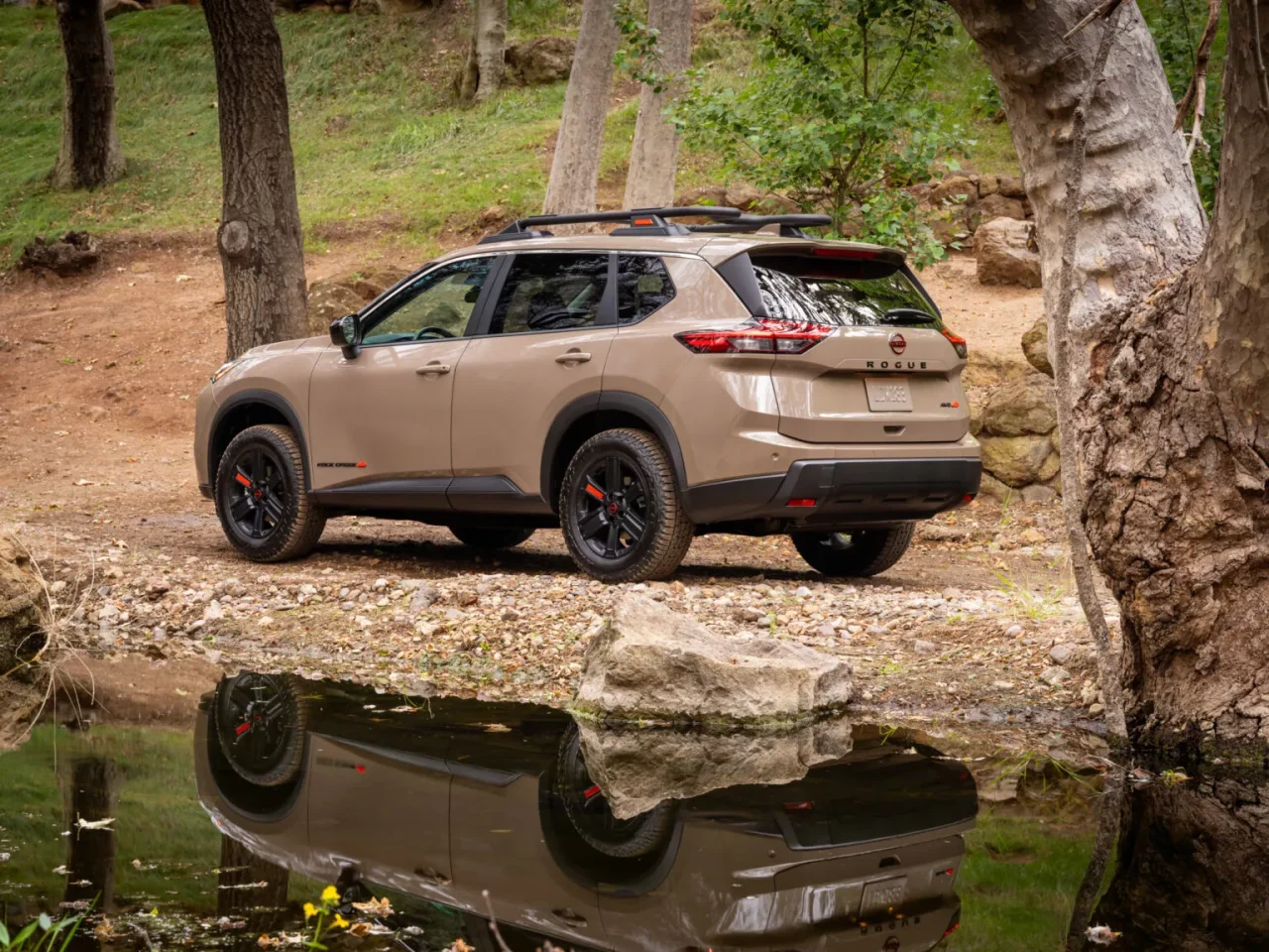 Nissan Rogue 2026 estreia nos EUA com a ousada versão Dark Armor