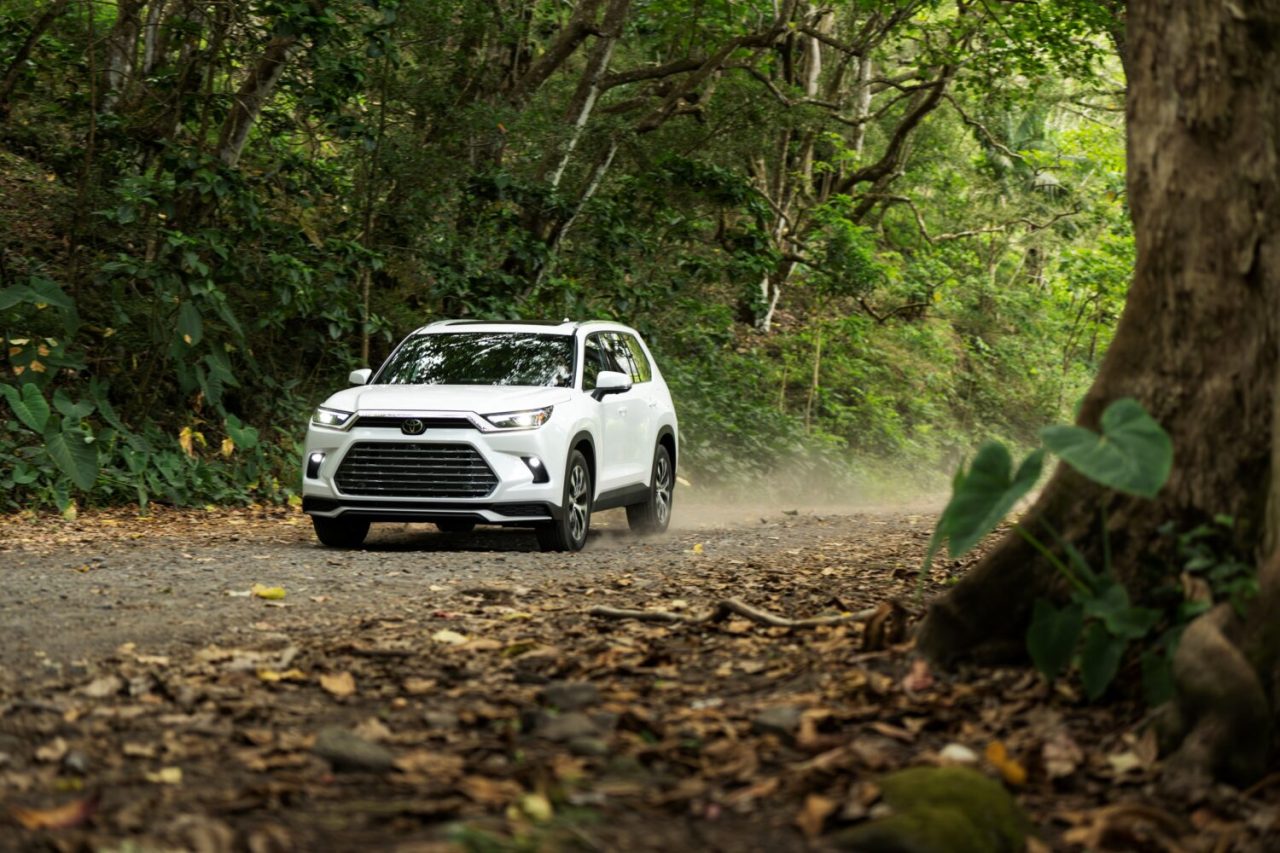 Toyota Grand Highlander 2026 chega com desempenho e estilo nos EUA