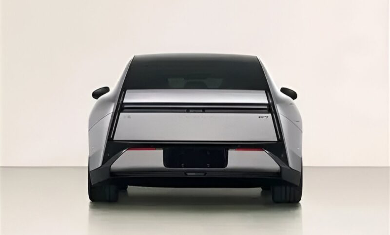 Xpeng P7 acelera na China para enfrentar Tesla Model 3 e Xiaomi SU7