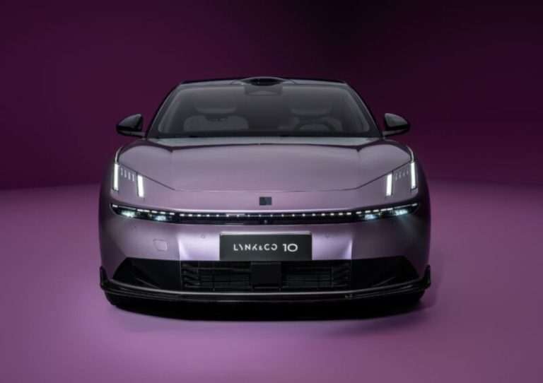 Lynk & Co lança sedã híbrido 10 EM-P com 523 cv na China